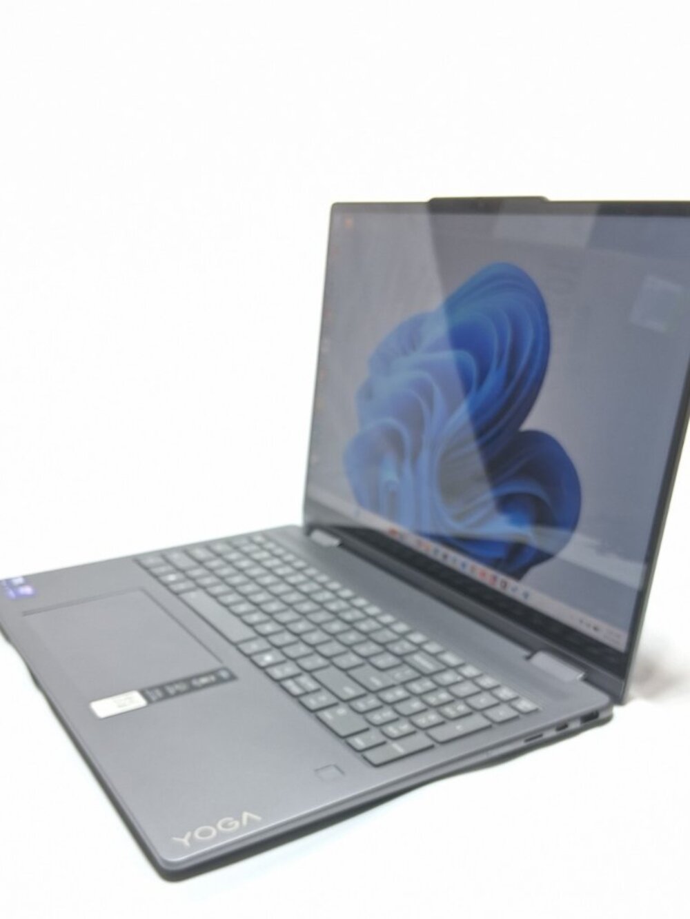 Lenovo Yoga 7 2-in-1 16ILL10 16" Core Ultra 5 226V 2.1GHz 16GB RAM 512GB SSD
